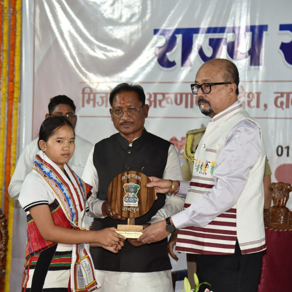 1775063888_9035742857570daa75a5